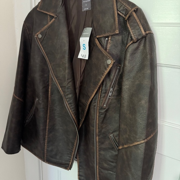 distressed faux leather jacket- oversized - Picture 2 of 5